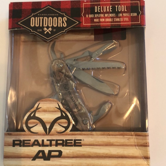 New Realtree deluxe tool with 10 implements - Picture 1 of 2